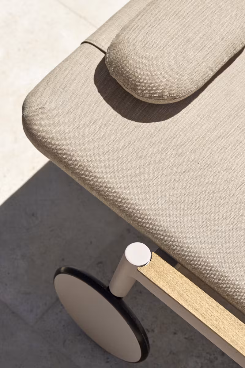 Styletto sun lounger - Image 1