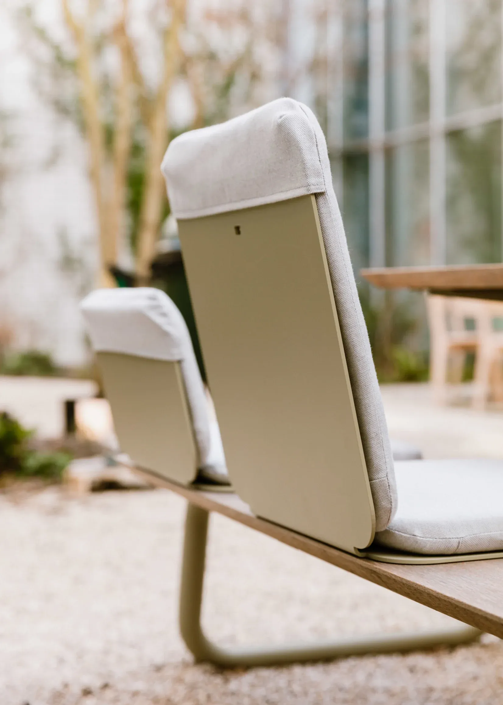 The seat - Image 2